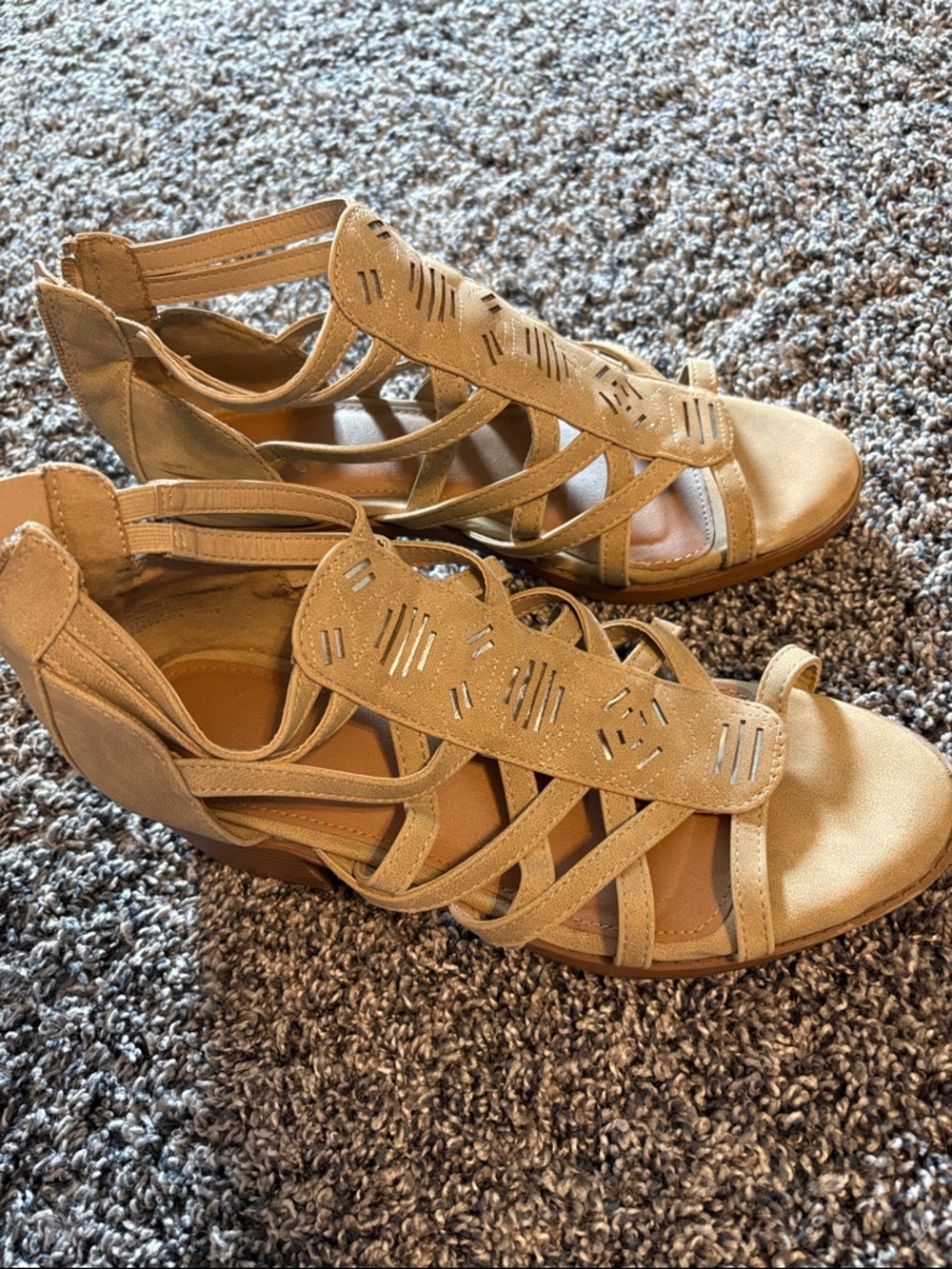 Women’s Strappy Sandals with Heel - Tan Size 5